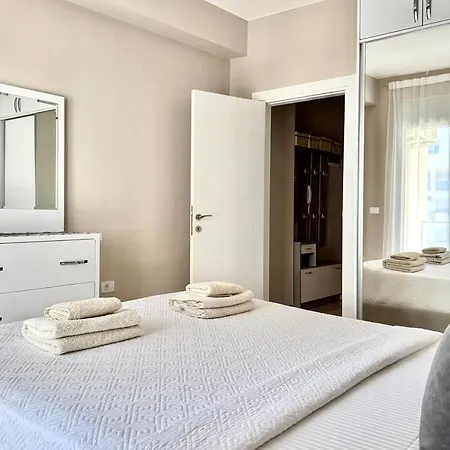 Eao Apartment *